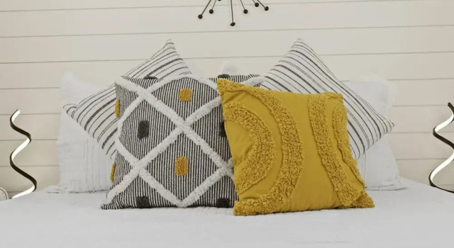 Коттедж New The Yellow Beacon-luxury Shipping Container