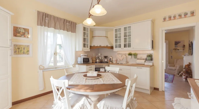 Апартаменты с 3 комнатами Nina Guest House