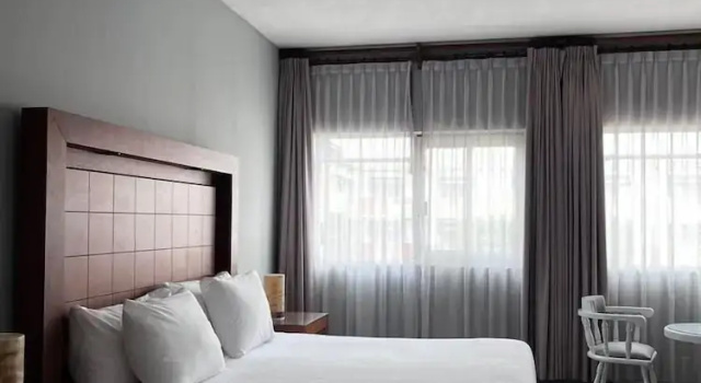 Люкс Comfort Hotel Portal de Reyes