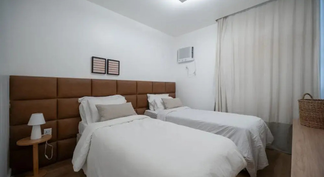 Leblon | No coração do Leblon, 2 quartos a 300m da praia - por Casapē Rio