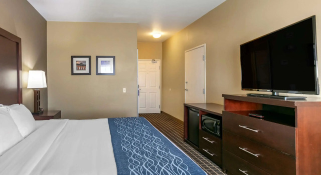 Comfort Inn Fort Collins, Book Hotel Hoteller i Fort Collins med pool, Swimmingpool