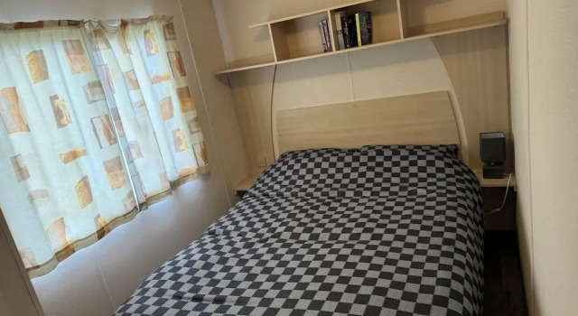 3 Bed Caravan - Sleeps 6 - Pets - Parking - Wifi