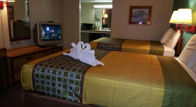 Inn Towne Lodge, Varaa Hotelli Fort Smith 