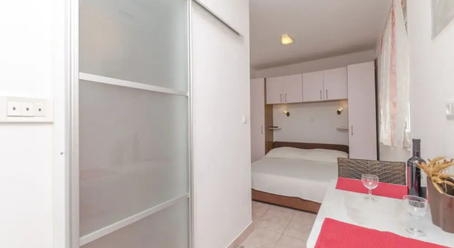 Apartments Majda, Prenota Appartamento Città di Lesina 