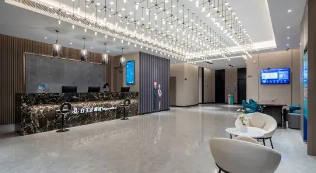 Magnolia Hotel (Liaocheng Development Zone Heilongjiang Road), Prenota Hotel Hotel a Shandong con parcheggio, Parcheggio