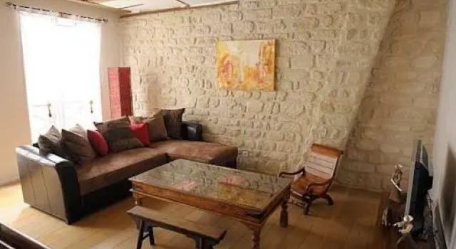 Typical Apartment - Paris City Centre, Забронировать Апартаменты/квартира 10-й округ: Республика Париж, рядом с Станция метро Rambuteau