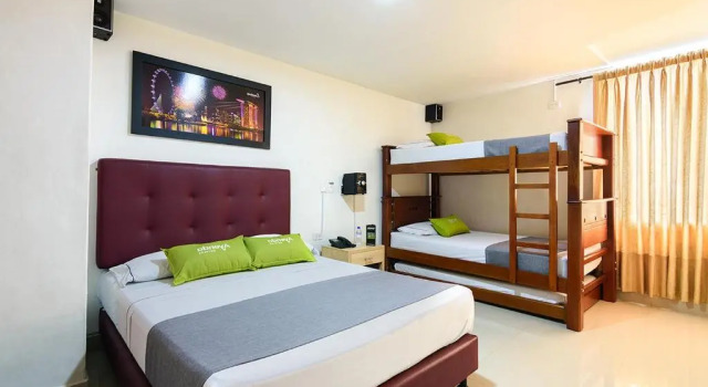 Четырёхместный номер Standard Hotel Colombia Avenida
