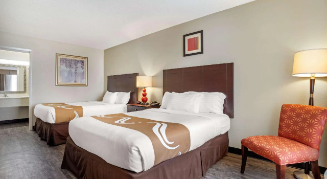 Четырёхместный номер Standard Quality Inn Baton Rouge East I-12