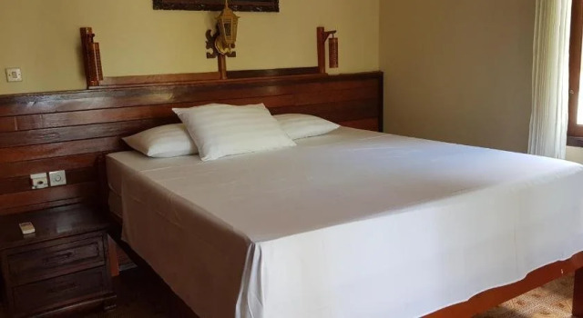 Segara Beach Inn