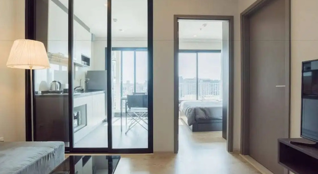 Fully Furnished Excellent Location -next to Beach
