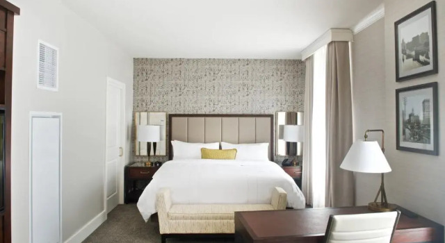 Номер Standard с видом на город Marriott Syracuse Downtown