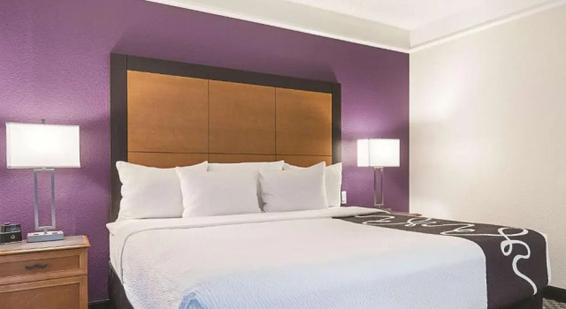 Двухместный номер La Quinta Inn & Suites by Wyndham Ontario Airport