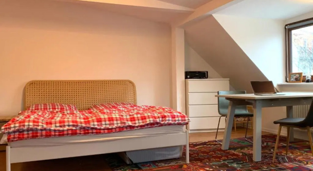 Hinterhaus Apartment No1, Buchen Sie Ferienwohnung Ost Leipzig, in der Nähe von Felsenkeller