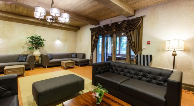 Agate Hotel