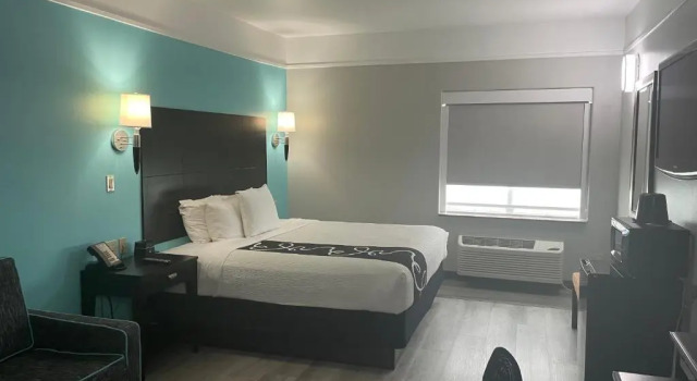 Двухместный номер Superior La Quinta Inn Suites by Wyndham Raymondville Harlingen