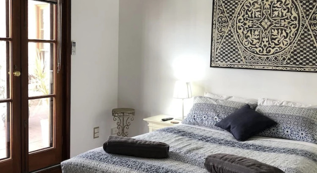 Двухместный номер Deluxe с видом на бассейн Fairway Manor Accommodation