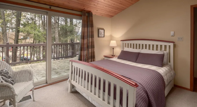 Коттедж с 4 комнатами Fairmont Creek Property Rentals Vacation Homes