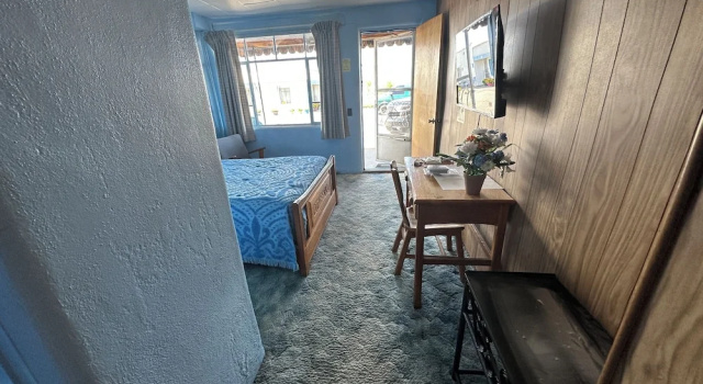 Четырёхместный номер Deluxe с видом на горы Maverick Motel and Glamp Ground
