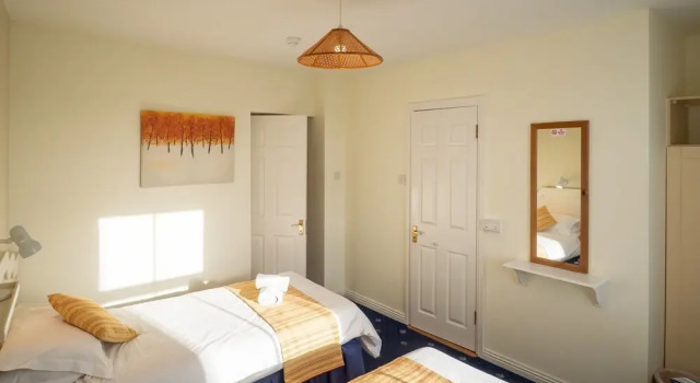 Clifden White Heather House, Prenota Hotel Clifden 