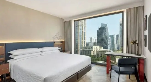Номер Standard с видом на город Four Points by Sheraton Bangkok, Sukhumvit 22