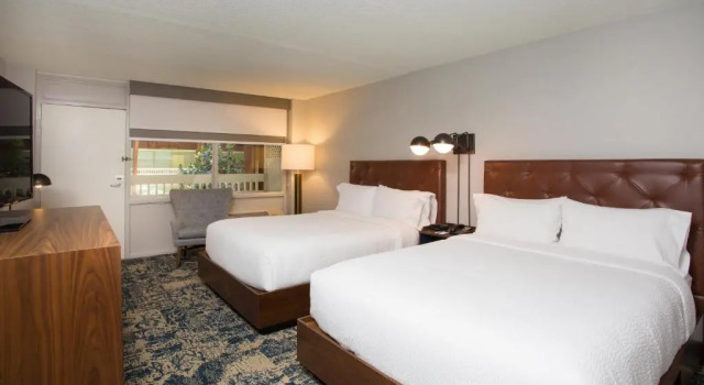 Четырёхместный номер Standard с видом на бассейн Four Points by Sheraton Eastham Cape Cod
