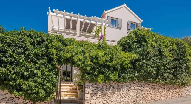 Apartment Oaza - Three Bedroom Apartment With Terrace and Sea View, Rezerwuj Apartament Hotele w Split-Dalmatia County z parkingiem, Parking