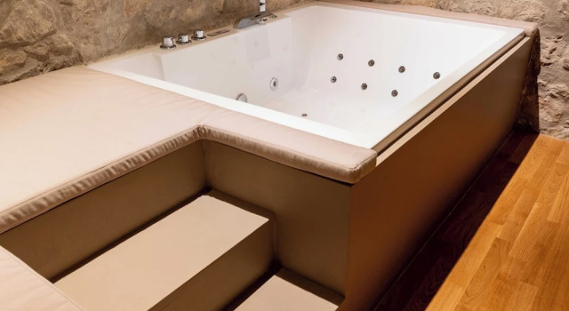 Deluxe suite Five suite