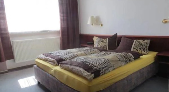 Baskerville Hotel "Urlaub mit Hund - Hunde im Zimmerpreis inbegriffen", จอง โรงแรม Sternberg Mecklenburg-Pomerania