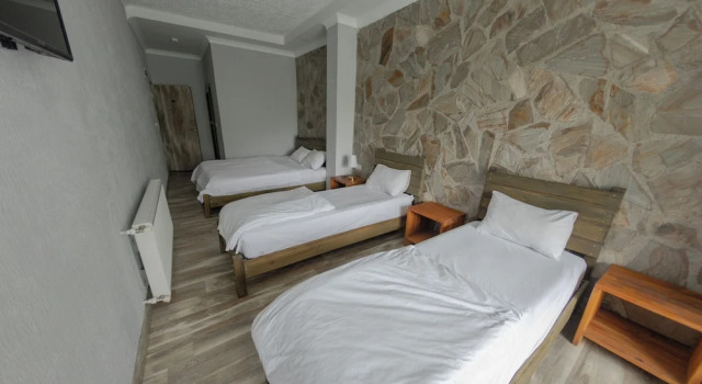 Четырёхместный семейный номер Standard с видом на реку Elikti Otel