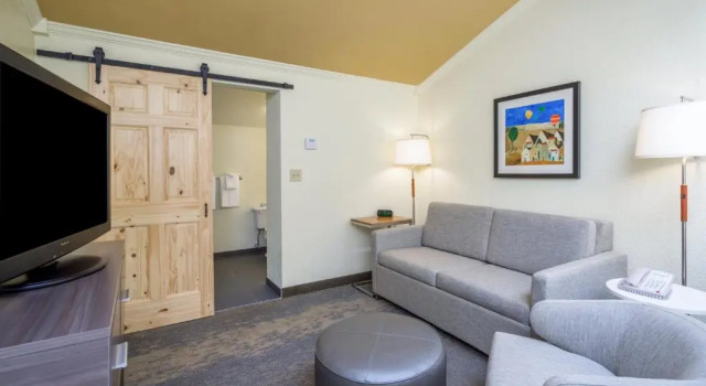 Люкс Holiday Inn Cape Cod - Hyannis by IHG