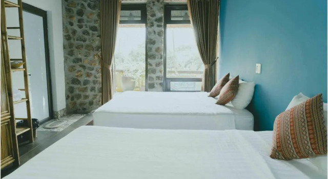 Трёхместный номер Standard с балконом Trang An Ecolodge