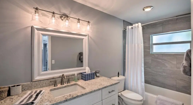 Коттедж Canalfront Cape Coral Home With Dock & Bbq!