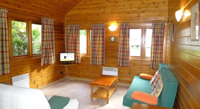 Бунгало c 1 комнатой Apartamentos y Bungalows Xixerella Park