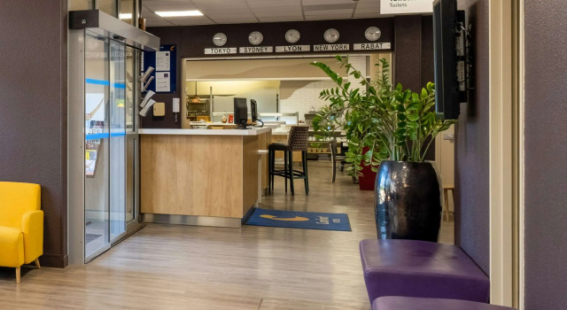 Comfort Hotel Aeroport Lyon St Exupery
