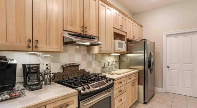 Коттедж с 3 комнатами Guest House 3 blocks from the St Tammany Biking Trace & 4 blocks to Downtown Abita Springs