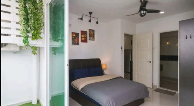 Студия Luxury с балконом StayNest Suites at Gurney Drive