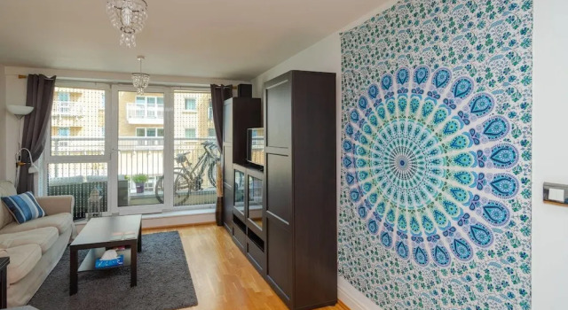 Lovely 1BR Home by River Thames W/balcony 2 Guests, Забронировать Отель Отели Англии 3 звезды, 3*
