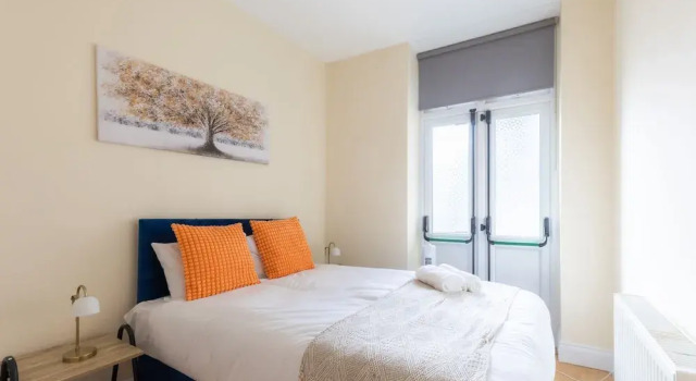 Апартаменты Comfort Warm Apartments in Queensway