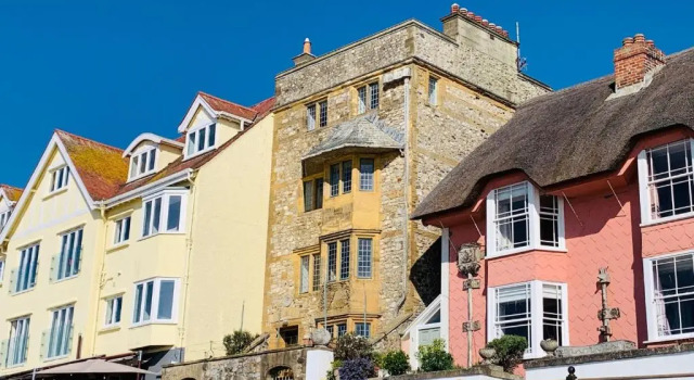 Sundial House, Забронировать Дом для отпуска Лайм-Риджис Jurassic Coast, рядом с Church Cliff Beach