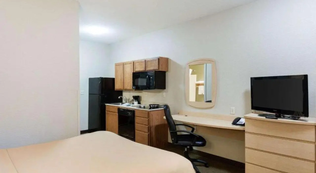 Номер Standard Suburban Studios Morgantown