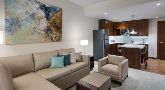 Двухместный люкс King Hyatt House Jeddah Sari Street