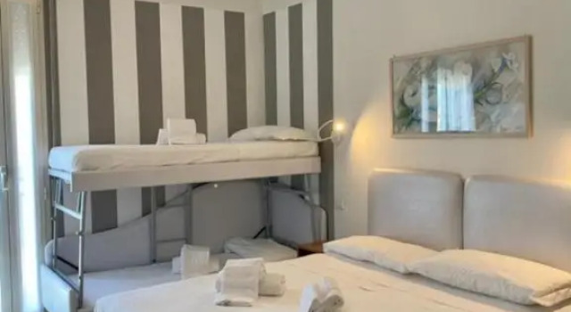 Четырёхместный номер Standard Hotel Berenice