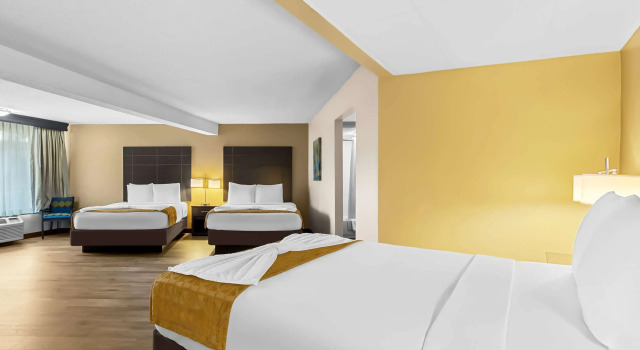 Шестиместный номер Standard Best Western Toni Inn