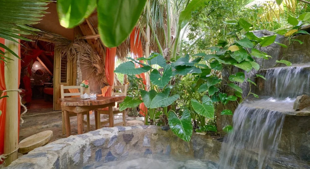 Номер Standard CHALET TROPICAL Hotel & Pool Bar Restaurant