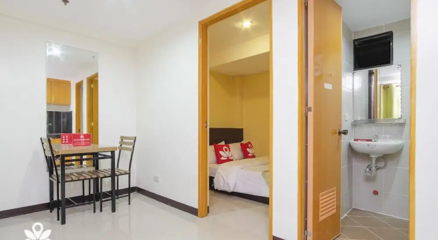 ZEN Rooms Time Travellers Makati, Забронировать Отель Макати 