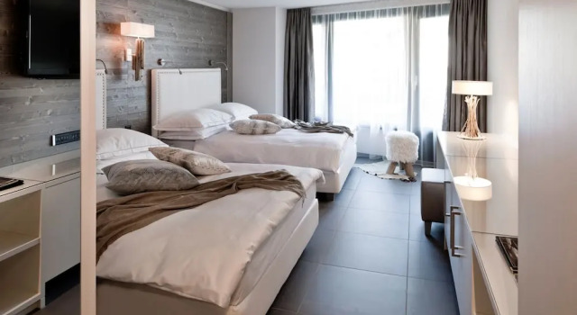 Номер Standard с балконом Morosani Fiftyone - the room only Hotel