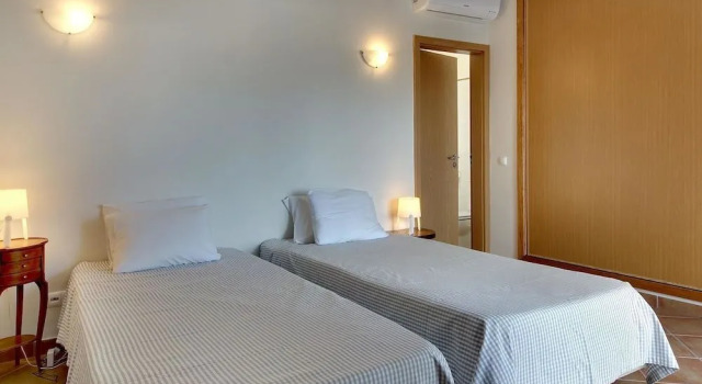 Villa in Carvoeiro With Swimming Pool, Boek Villa Carvoeiro Albufeira