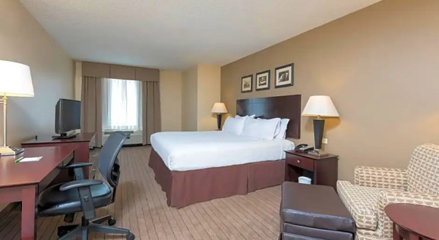 Двухместный номер Executive Holiday Inn Aurora North - Naperville by IHG