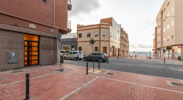 Flatguest Cicer - 3bdr + Balcony + Beach, Boek Hotel Las Palmas Gran Canaria