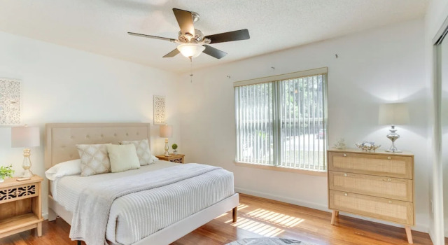 Коттедж с 2 комнатами Bright Navarre Vacation Rental, 2 Mi to Beach!